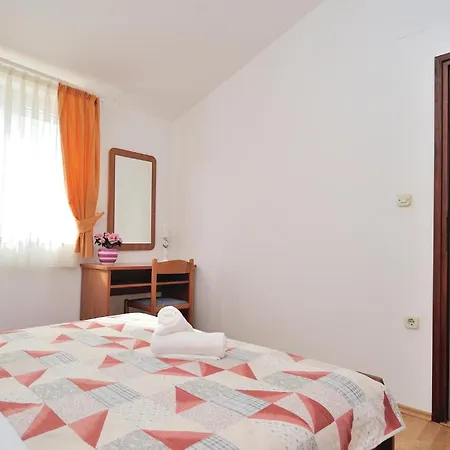 1 Bedroom In Appartamento Privlaka (Zadar)
