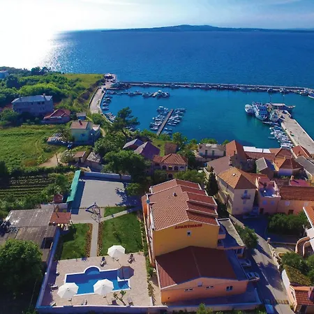 Appartamento 1 Bedroom In Privlaka (Zadar)